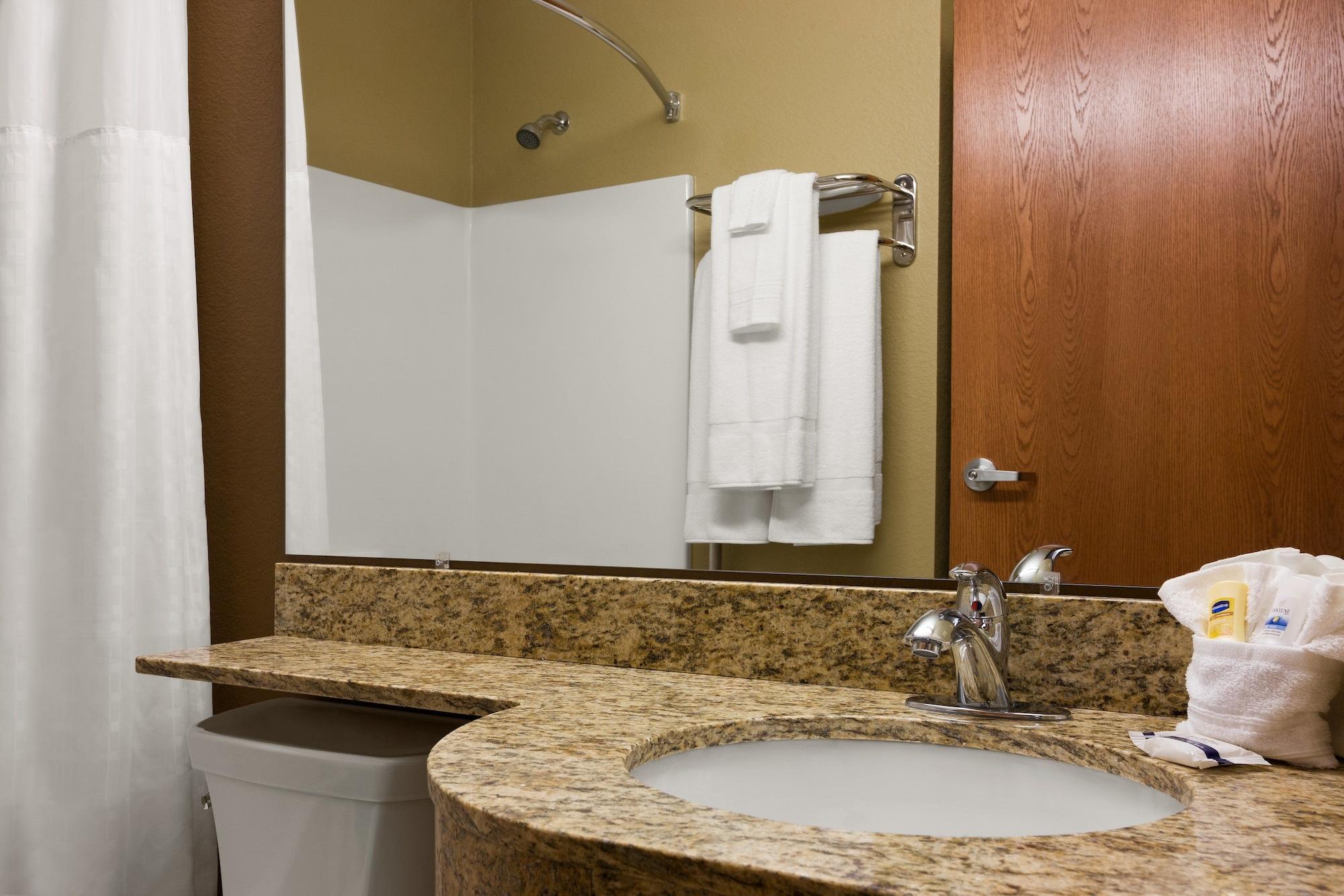 Microtel Inn & Suites Котулла Экстерьер фото
