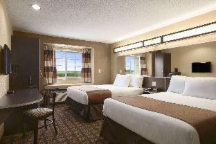Microtel Inn & Suites Котулла Номер фото