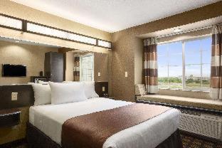 Microtel Inn & Suites Котулла Номер фото